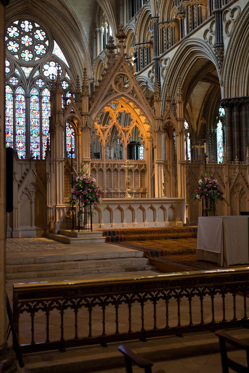 place of worship, carved stone, bench, arch, christianity, anglo catholic, luxury, 5K, religion, stained glass, lincoln cathedral, pew, architectural column