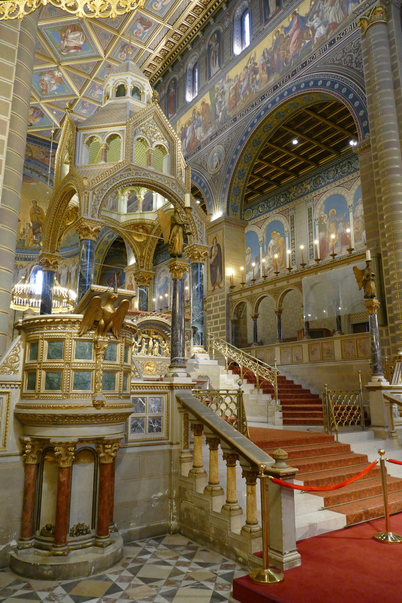 historically, no people, arch, architecture, capital of culture, architectural column, building, belief, nave, spirituality, ceiling, indoors, religion