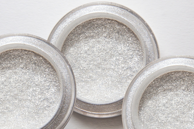 silver, structure, directly above, still life, variation, mother of pearl, make-up brush, beauty, three, preparation, face powder, shiny, close-up, cosmetics