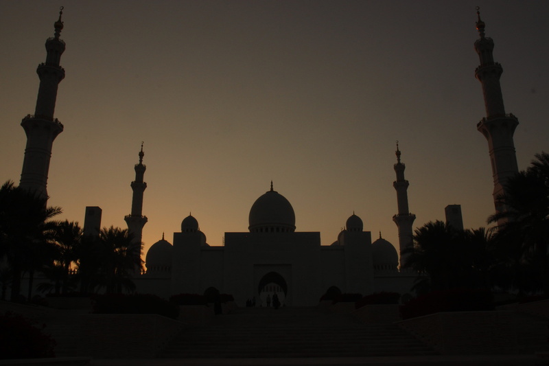 building exterior, travel destinations, sky, history, united arab emirates, 4K, architecture, mosque, travel, islam, abu dhabi, outdoors, no people, sheikh zayed grand mosque