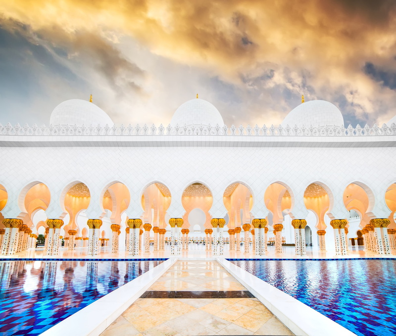 built structure, architectural column, pool, nature, travel destinations, tourism, religion, no people, building exterior, sheikh zayed grand mosque, place of worship