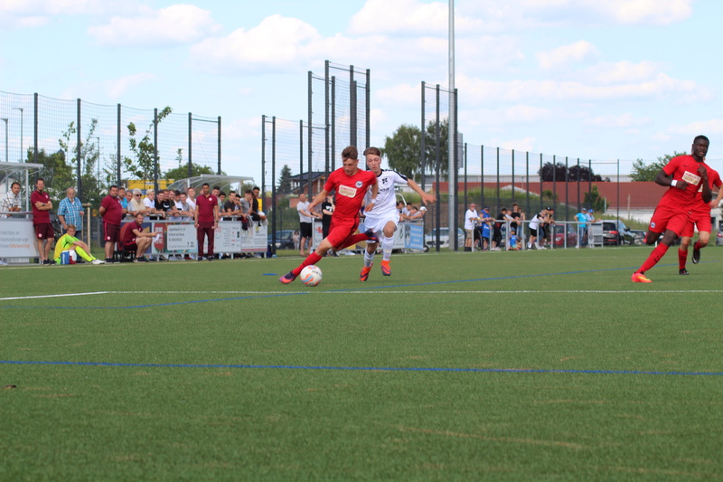 sports ground, footballers, team sport, sky, sport, sports clothing, circle class, ball game, people, team sports, men, day, Rush, soccer, ball, Football