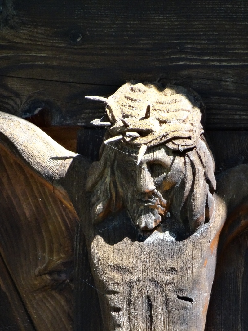 statue, animal wildlife, wood - material, human representation, indoors, art and craft, crucifixion, wayside cross, sculpture, symbol, no people, close-up