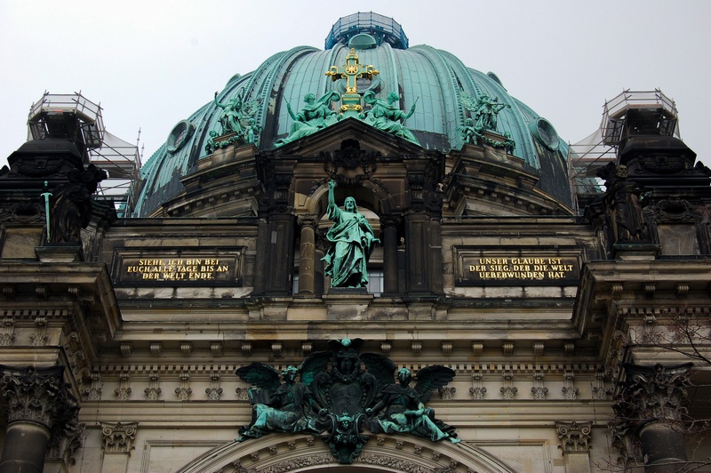 building exterior, creativity, statue, 2K, male likeness, ornate, berliner, city, germany, sculpture, church, famous Place, the past, craft, history, old