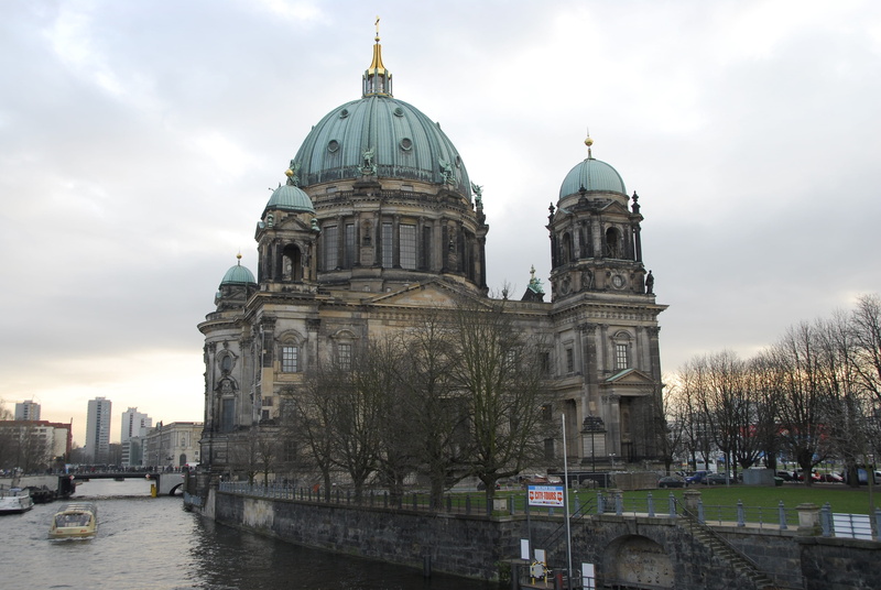museum, berlin, tourism, canal, sky, cloud - sky, dome, spirituality, 4K, building, cathedral, city, building exterior, nature, place of worship, Art
