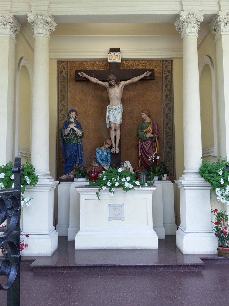 sculpture, jesus, cross, place of worship, representation, no people, church, building, religion, male likeness, statue, art and craft, architectural column