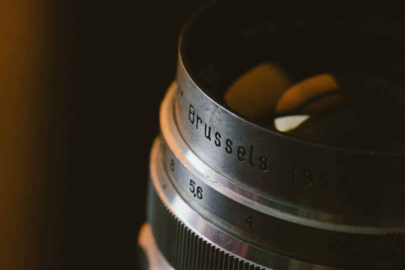 brussels, business, indoors, text, finance, technology, close-up, lents, lentes, no people, selective focus, consumerism, camera - photographic equipment