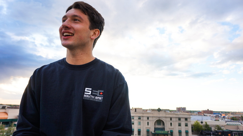 eyes, smile, image, day, laugh, smiling, men, thirds, real people, emotion, standing, side, outdoors, front view, white, casual clothing, shot, architecture