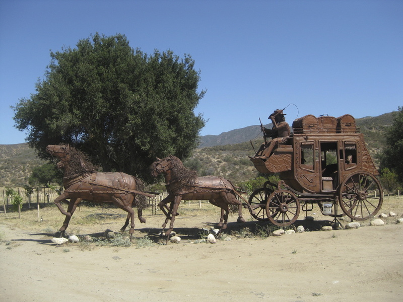 animal, colony, attraction, brown, horsedrawn, rendering, herbivorous, horseback, monument, culture, domestic, horse, structure, scene, vertebrate, sightseeing