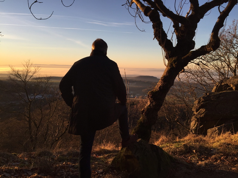 sky, outdoors, back figure, one person, lifestyles, rhön, mountain, man, leisure activity, mood, looks, non-urban scene, outlook, men, looking at view