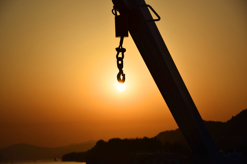 colors, hanging, close-up, sky, setting sun, nature, illuminated, 5K, technology, beach, day s, electricity, yellow, sun, water, lighting equipment, silhouette
