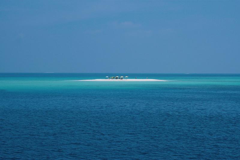 sea, no people, idyllic, sky, maldives, mode of transportation, shore, outdoors, horizon over water, daytime, blue, water, beach, tropical, day, umbrella