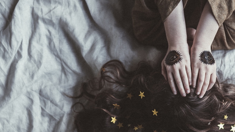 human hand, hand, 1920x1080 px, Lying, ta, high angle view, art, monuments, women, Covering Face, hairstyle, architecture, bedroom, x, hd, long, furniture