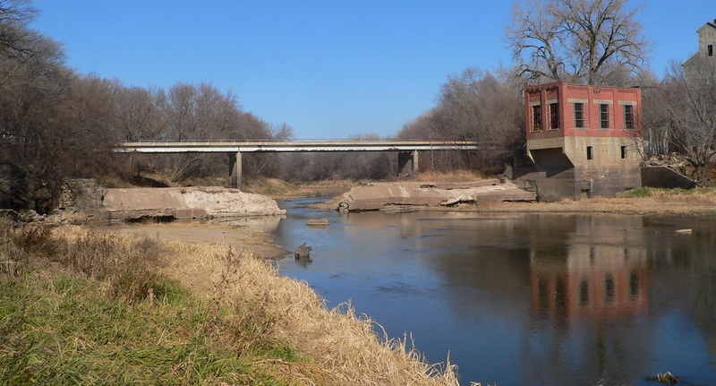 scenic, building, clear sky, tranquility, plant, 1080P, outside, bridge, architecture, built structure, country, reflection, building exterior, nebraska