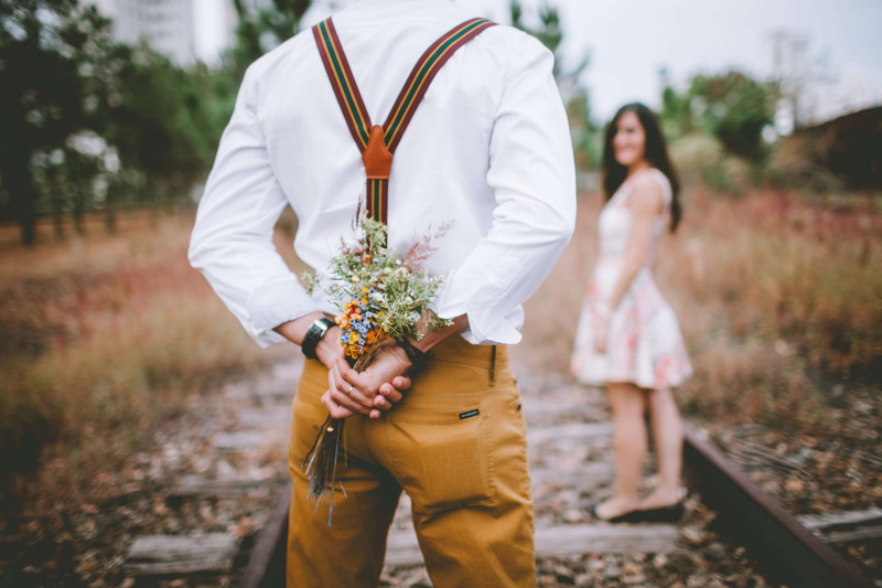 surprise, bouquet, three quarter length, young women, plant, couple, people, blur, two people, front view, man, young adult, marriage proposal, lifestyles
