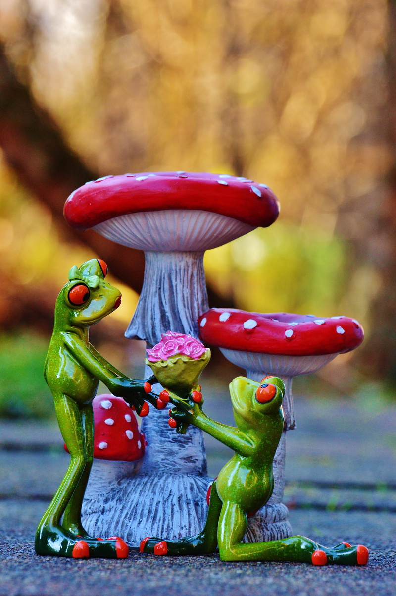 pair, day, figurine, female likeness, still life, funny, love, lucky guy, craft, art and craft, fun, representation, wood - material, 5K, marriage proposal