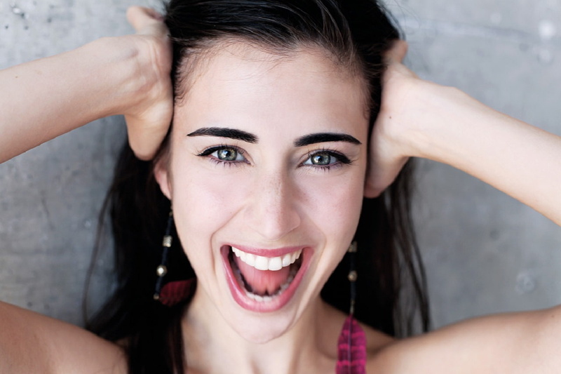 model, women outdoors, brunette, smiling, 720P, celebrity, Dilan Gwyn, women, happy