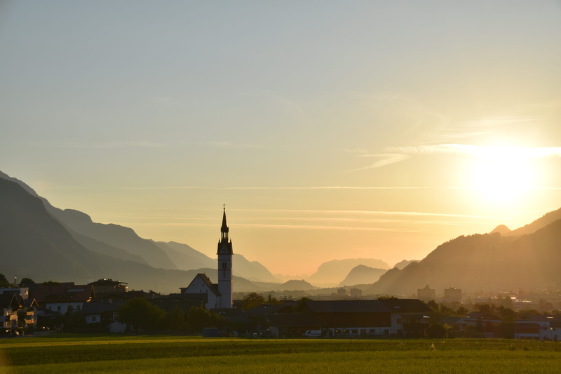 architecture, plant, houses, stunning, outdoors, green, sunrise, sky, minaret, famous Place, sunlight, no people, landscape, travel destinations, in the morning