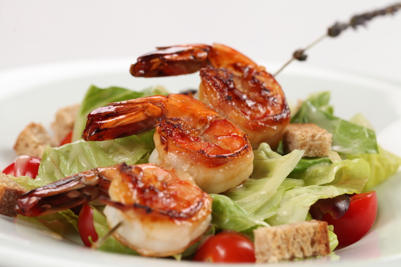 food, ready-to-eat, meal, focus on foreground, dinner, vegetable, close-up, plate, chicken, wellbeing, tomato, krivetki, salad, white meat, mix lettuce