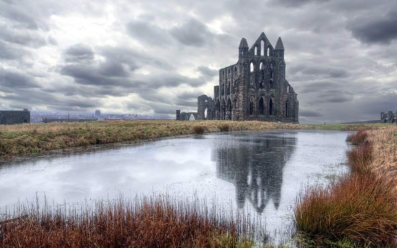 lake, castle, Whitby, England, 2K
