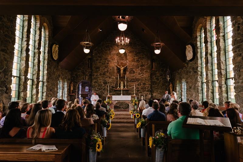real people, leisure activity, building, place of worship, sitting, built structure, electric lamp, service, pew, public domain, 4K, women, togetherness