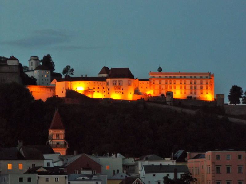 ilz, confluence, built structure, residence, fortress, residential district, water, headland, river, building, building exterior, illuminated, townscape