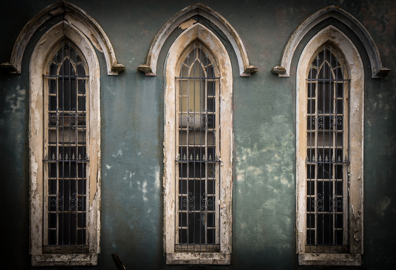 architecture, mood, front, history, 5K, grate, old window, arch, built structure, break up, dilapidated, past, window frames, white, leave, historically