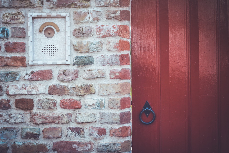 architecture, wall, wall - building feature, bell, closed, day, brick wall, gong, security, gate, no people, veere, 5K, gab, entrance, building exterior