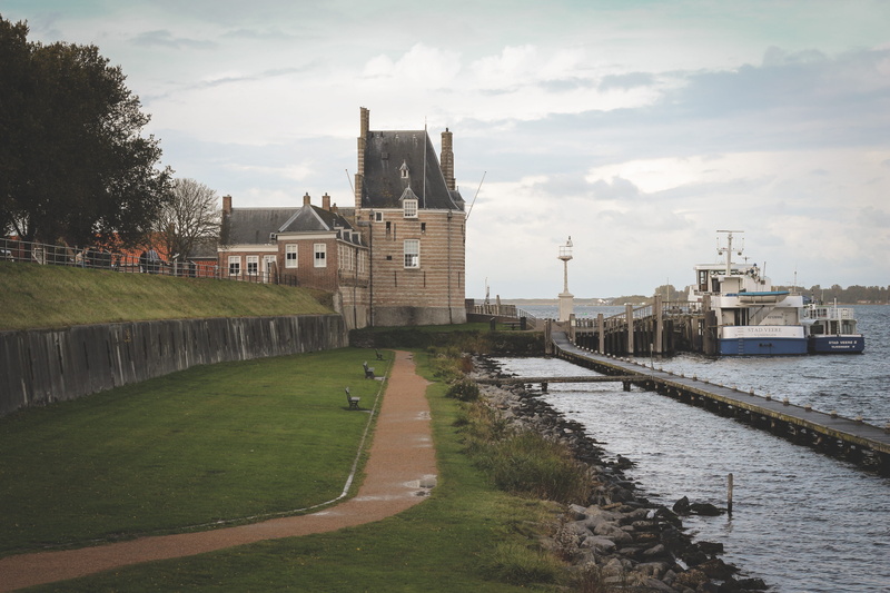 river, the past, building exterior, architecture, shore, house by the lake, city, veere, sailboat, web, boat, religion, see, built structure, ship, outdoors