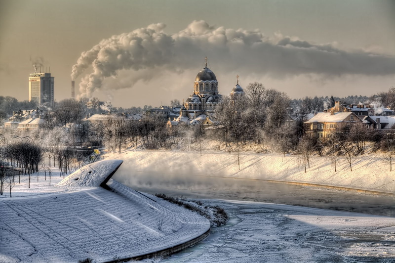 720P, smoke, cathedral, city, winter, landscape, building, architecture, frozen river, cityscape, trees, snow, frost, Lithuania, chimneys