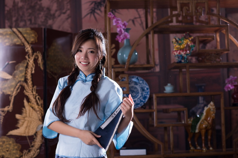 Vase, Taiwanese, Orchid, Smile, Chén Sīyǐng, Model, 1080P, Asian, Models, Copybook, Flower, Girl