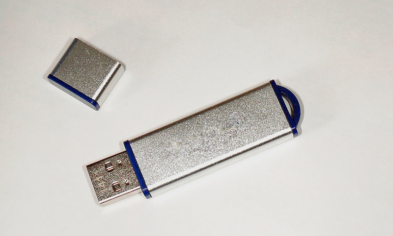 protection, single object, memory, usb stick, communication, no people, cut out, table, data store, anticipation, publication, close-up, storage medium