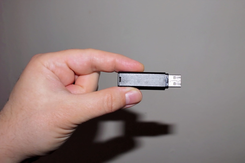 usb stick, technology, communication, storage medium, data stick, mobility, human hand, wireless technology, human finger, adult, memory stick, stick, medion memory