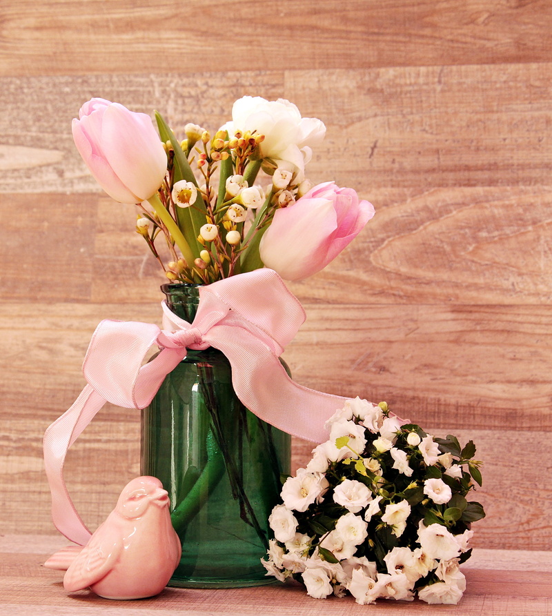 bow pink, ranunculus, cut flowers, vulnerability, rose - flower, white, still life, beauty in nature, petal, mothers day, greeting card, nature, tulips