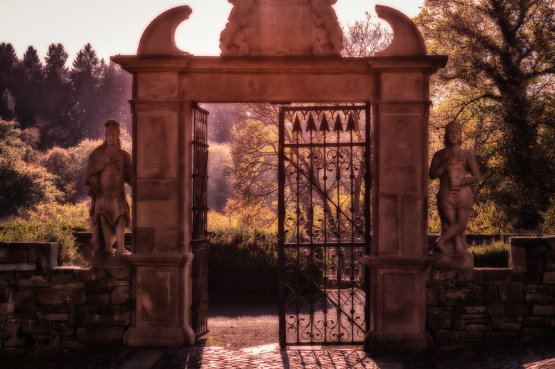 creativity, mystical, fairy tales, statue, sky, building exterior, the past, gray, gate, iron, sunny, architectural column, male likeness, standing, no people