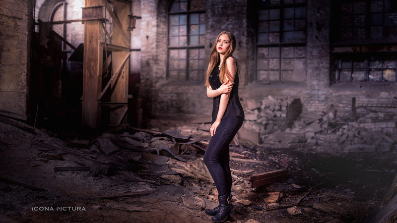 blonde, black pants, holding hands, model, red lipstick, ruin, black boots, women, 1080P, ruins, standing, straight hair, Black clothes, Icona Pictura