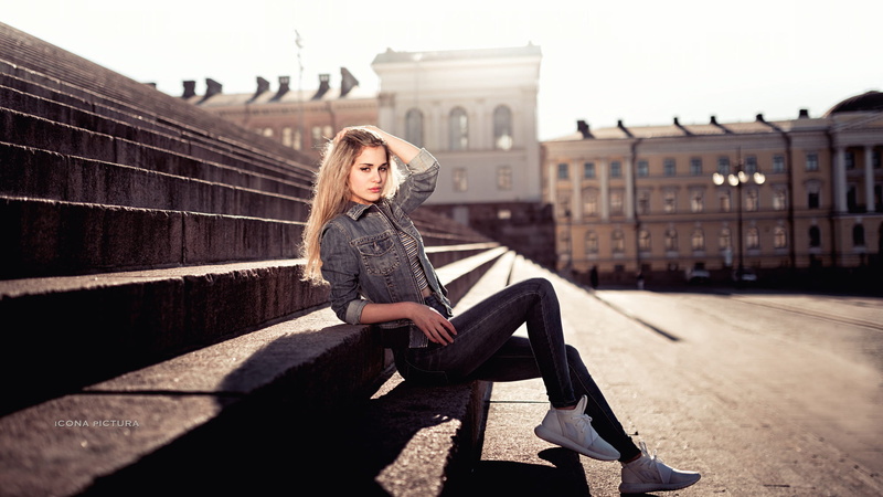 500px, hand on head, Icona Pictura, jeans jacket, sneakers, blonde, photography, sitting, jeans, stairs, women, 1080P