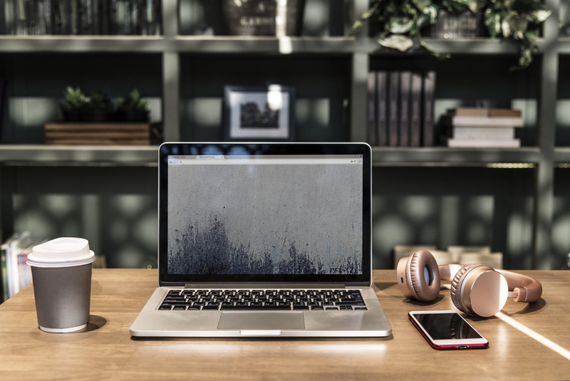macbook, notebook, laptop, song, 4K, business, computer, no people, pro, indoors, network, portable information device, near, cup, connection, screen