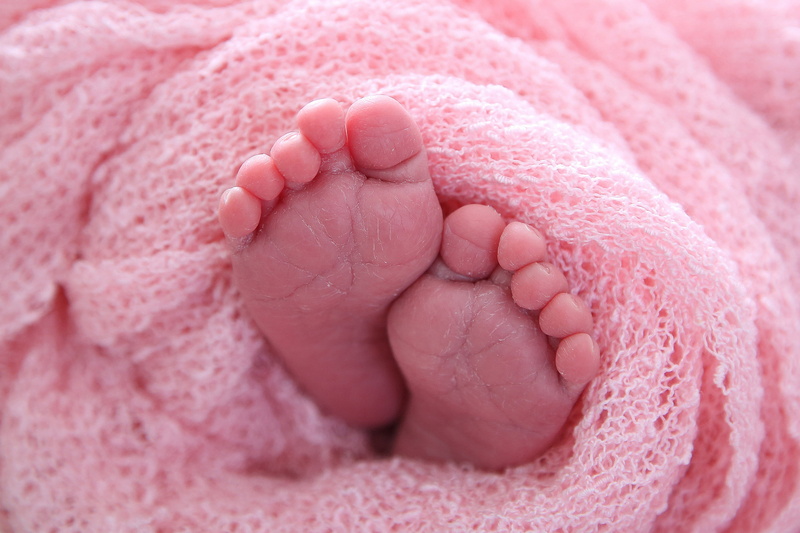 mouth open, barefoot, new born, wrapped, body part, s, fragility, foot, pink, human foot, finger, beginnings, childhood, child, photo, one person, indoors