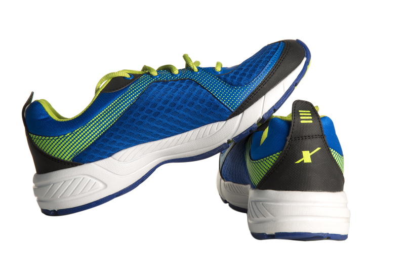 copy space, sportswear, menswear, running, sport, cut out, indoors, fashion, personal accessory, still life, sneakers, blue, textile, workout, healthy