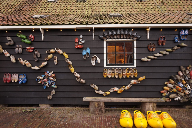 amsterdam, representation, wood - material, orange, 4K, fruit, food and drink, no people, food, hanging, close-up, architecture, shoes, store, building exterior