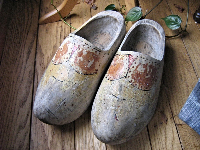 still life, flooring, no people, 1080P, wooden, pair, wood, two objects, close-up, dirty, group of objects, netherlands, art and craft, artistic, dutch clogs
