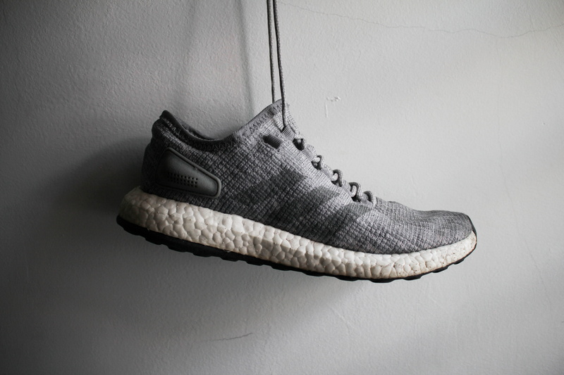 5K, indoors, woven, flooring, sneaker, shoe, jaw, still life, gray, dress shoe, clogs, running shoe, apparel, gray background, footwear, close-up, pair