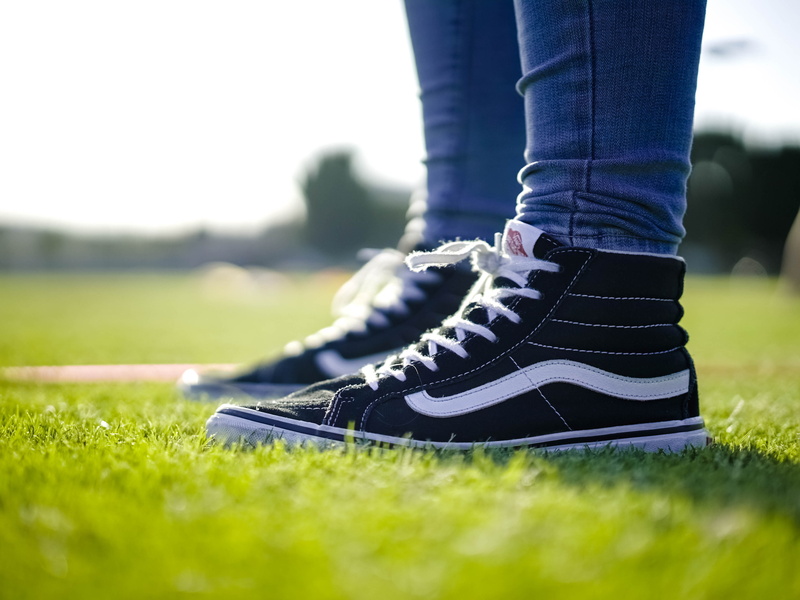 selective focus, one person, jeans, human foot, feet, human body part, 2K, sock, lifestyles, leisure activity, outdoors, human limb, human leg, shoes