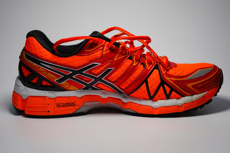 studio shot, jog, joggingschuh, still life, race, sport shoe, gaudy, striking, personal accessory, neon colors, run, asics, white background, dress shoe
