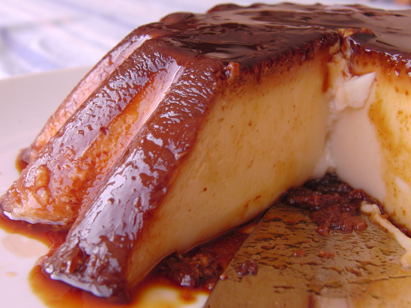 sliced, brulee, meat, focus on foreground, freshness, brown, no people, table, indoors, slice, sweet, temptation, 2K, indulgence, french food, creme, close-up