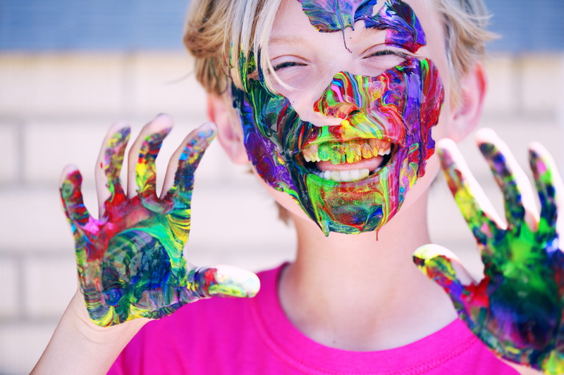 face paint, hair, focus on foreground, funny, holi, hands, colors, neck, cute, smile, close-up, happiness, smiling, leisure activity, females, 4k