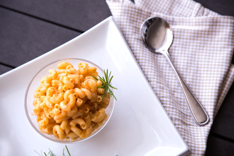 crockery, eating utensil, canada, plate, mac and cheese, healthy eating, spoon, freshness, fork, food, cheese, meal, no people, pasta, windsor, indoors