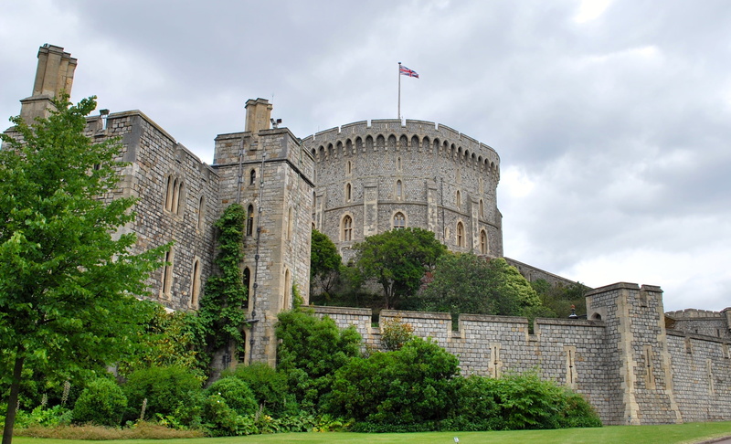 flag, sky, the past, england, plant, no people, tower, architecture, history, government, travel destinations, uk, cloud - sky, built structure, nature