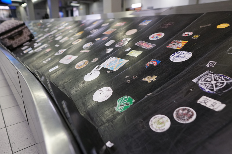 table, selective focus, 5K, number, no people, holland, computer hardware, electronics, built structure, baggage carousel, city, architecture, furniture
